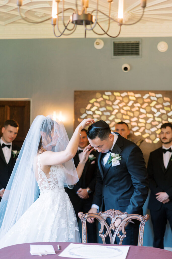 Jewish Ketubah Signing at Aldie Mansion wedding | Lauren Bliss Photography